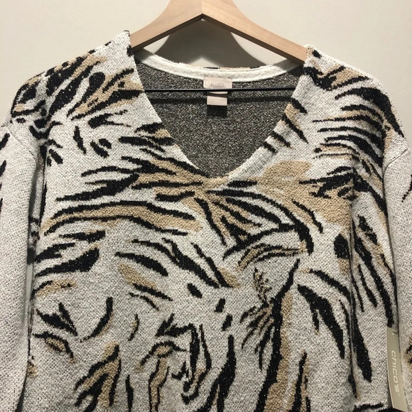 New Chico's Tiger Animal Print Face Sweater Neutral v-neck lagenlook long sleeve - Picture 3 of 12